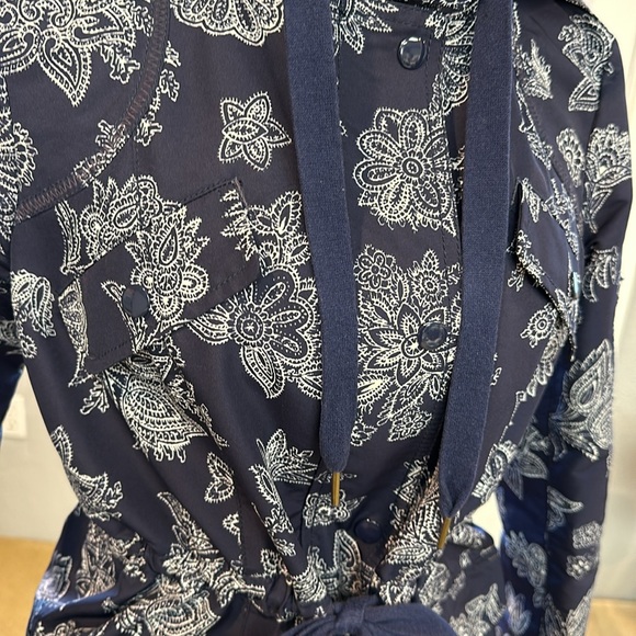 RAINCOAT ☔️ CUTEST ONE AROUND! HEI HEI Navy & White Print Raincoat - Picture 3 of 15